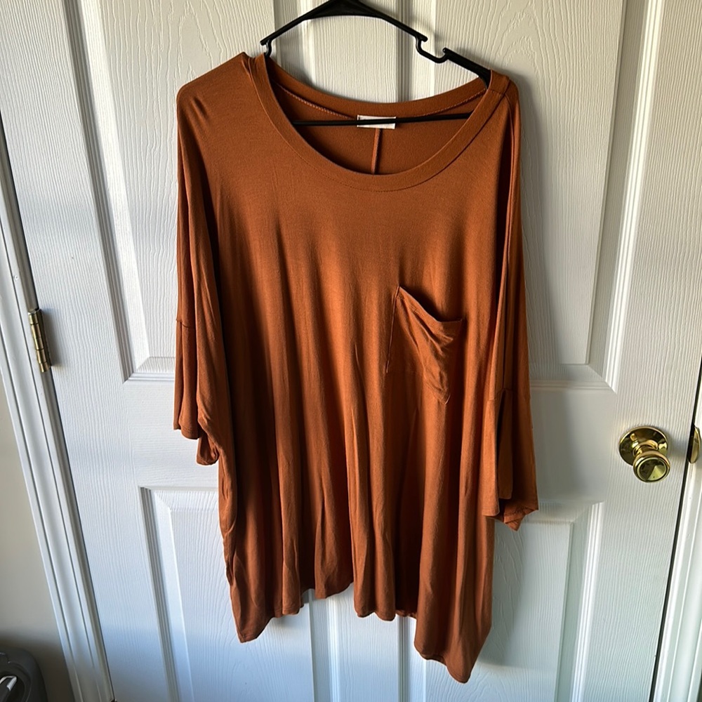 Oversized tee